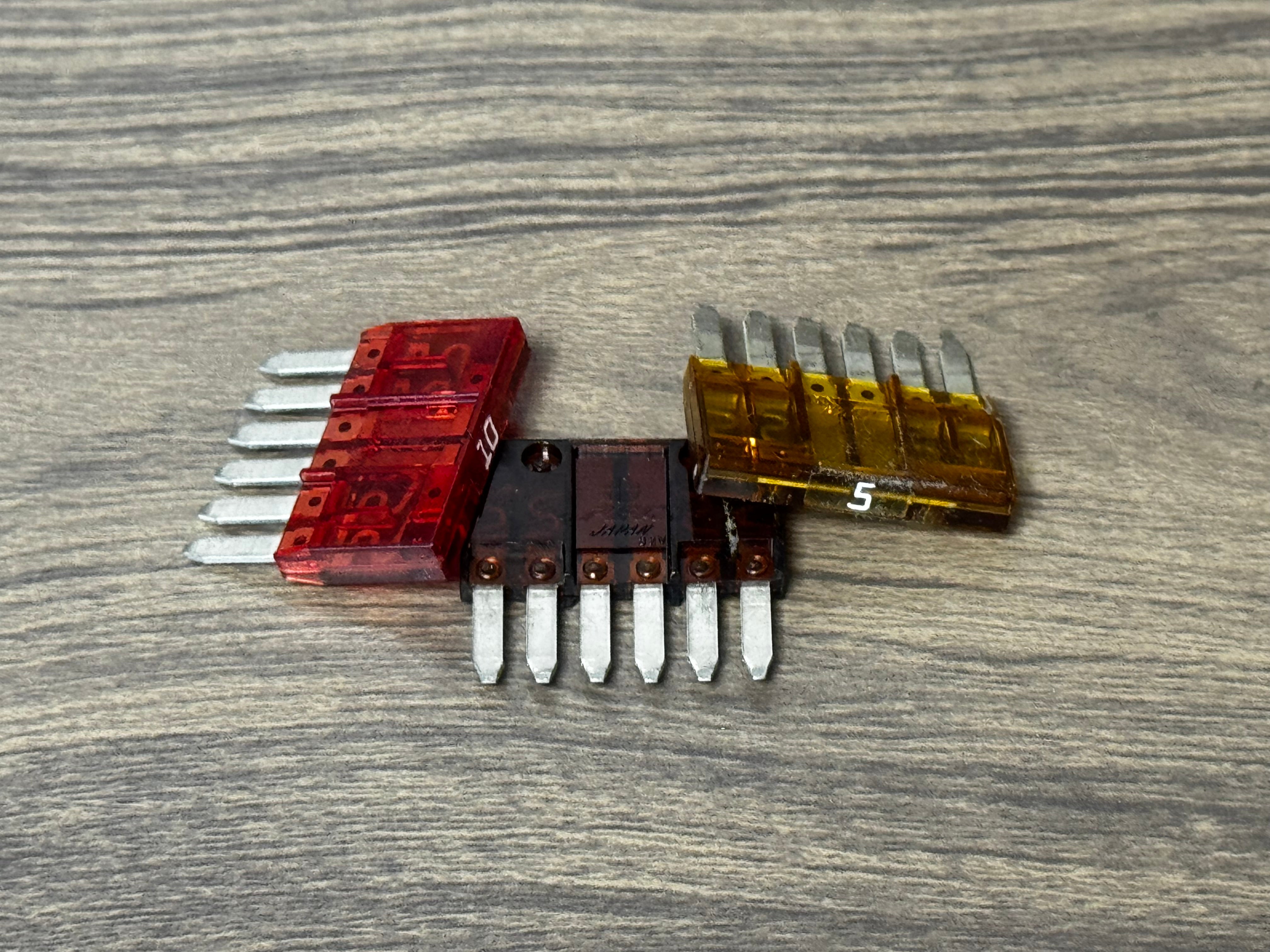 Multi 6 Zekering  5A ,  7.5A of 10A per stuk 