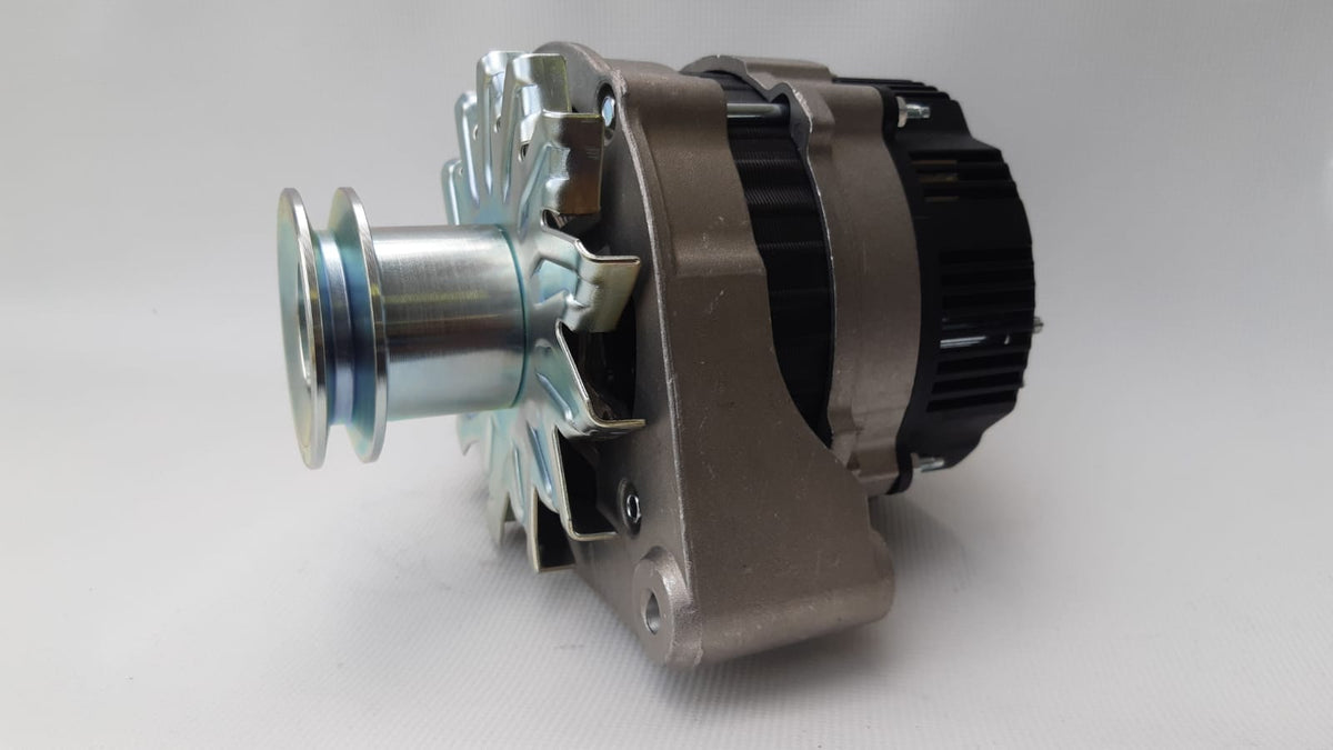 IA0437 Alternator Mahle/Iskra MG512 12V - 65A orgineel new iskra